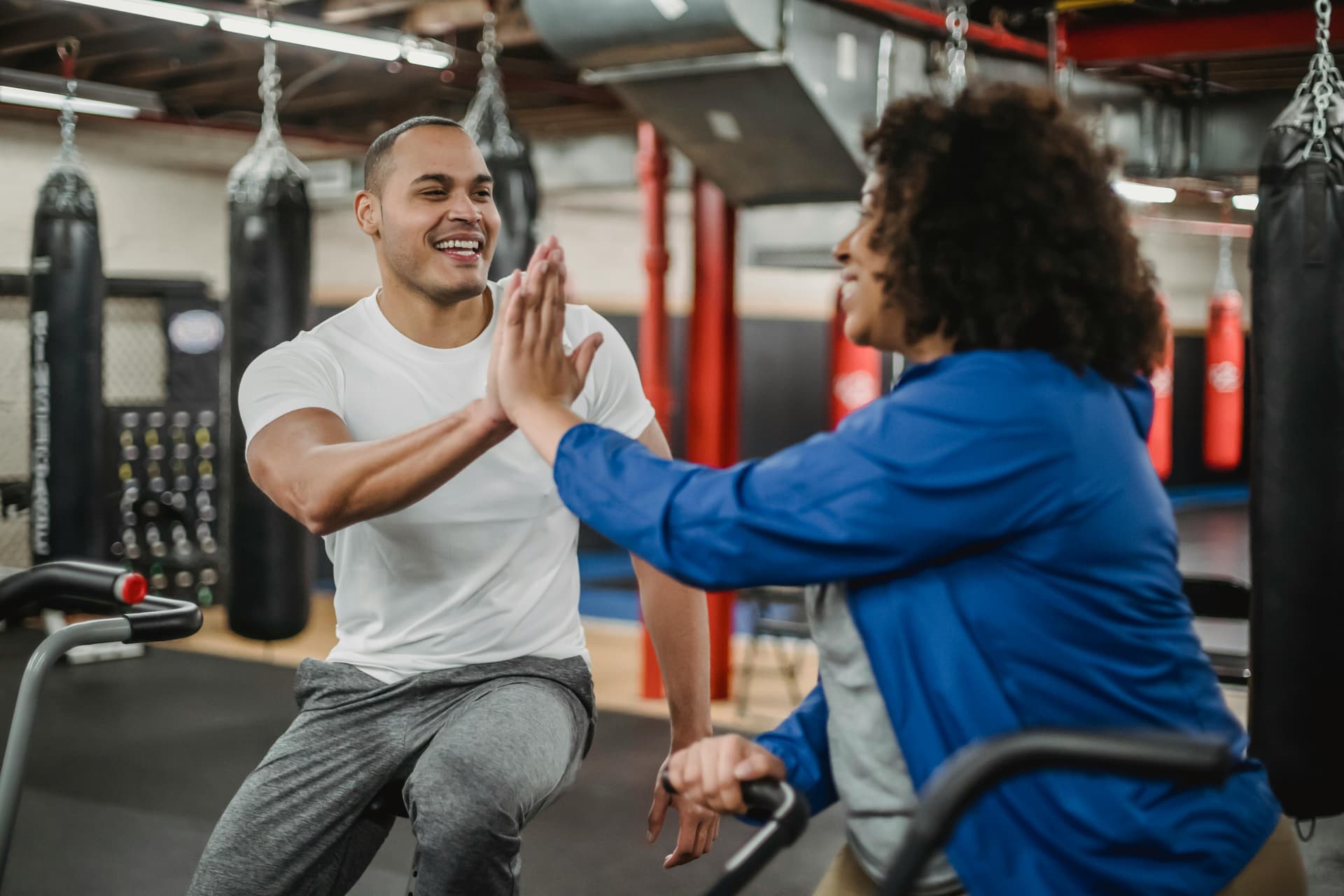 How Do Online Personal Trainers Manage Clients?